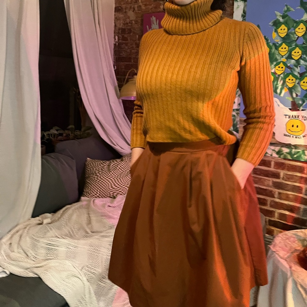 Uniqlo Wrinkle Resistant A-Line Skirt with Pockets